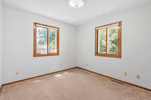 31-web-or-mls-229 8th Ave SE-31.jpg