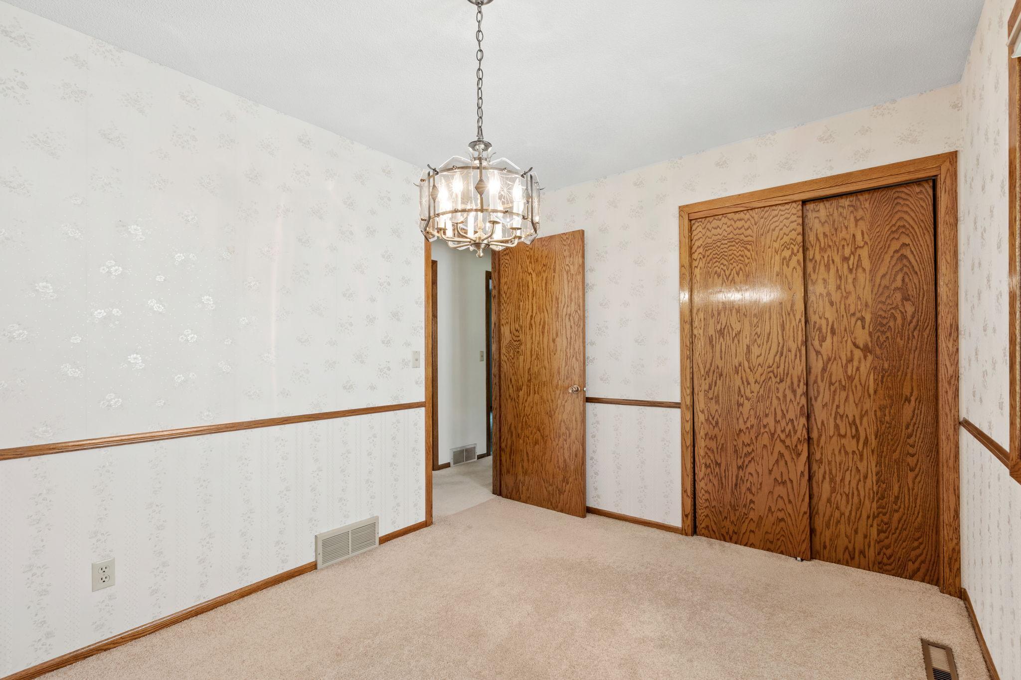 30-web-or-mls-229 8th Ave SE-30.jpg
