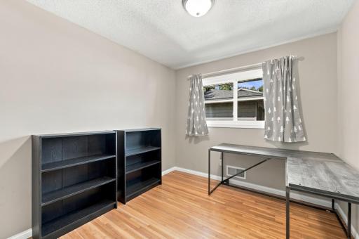 6921 Washburn Avenue S, Minneapolis, MN 55423