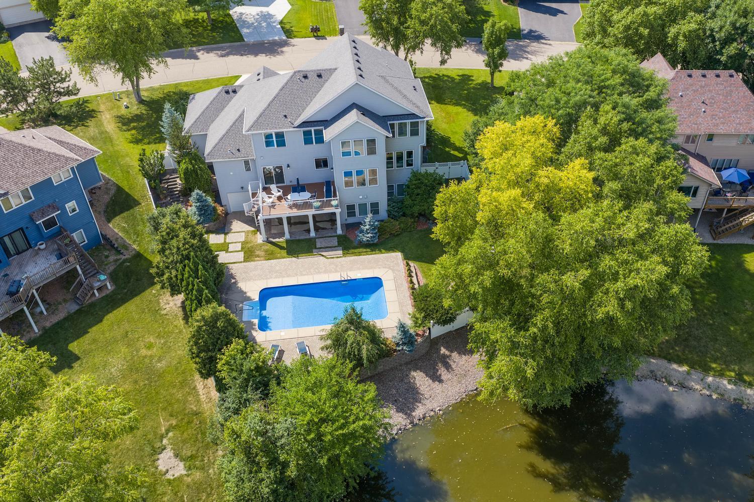 4650 Vinewood Ln