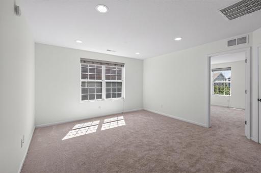 15637 Eddy Creek Way, Apple Valley, MN 55124