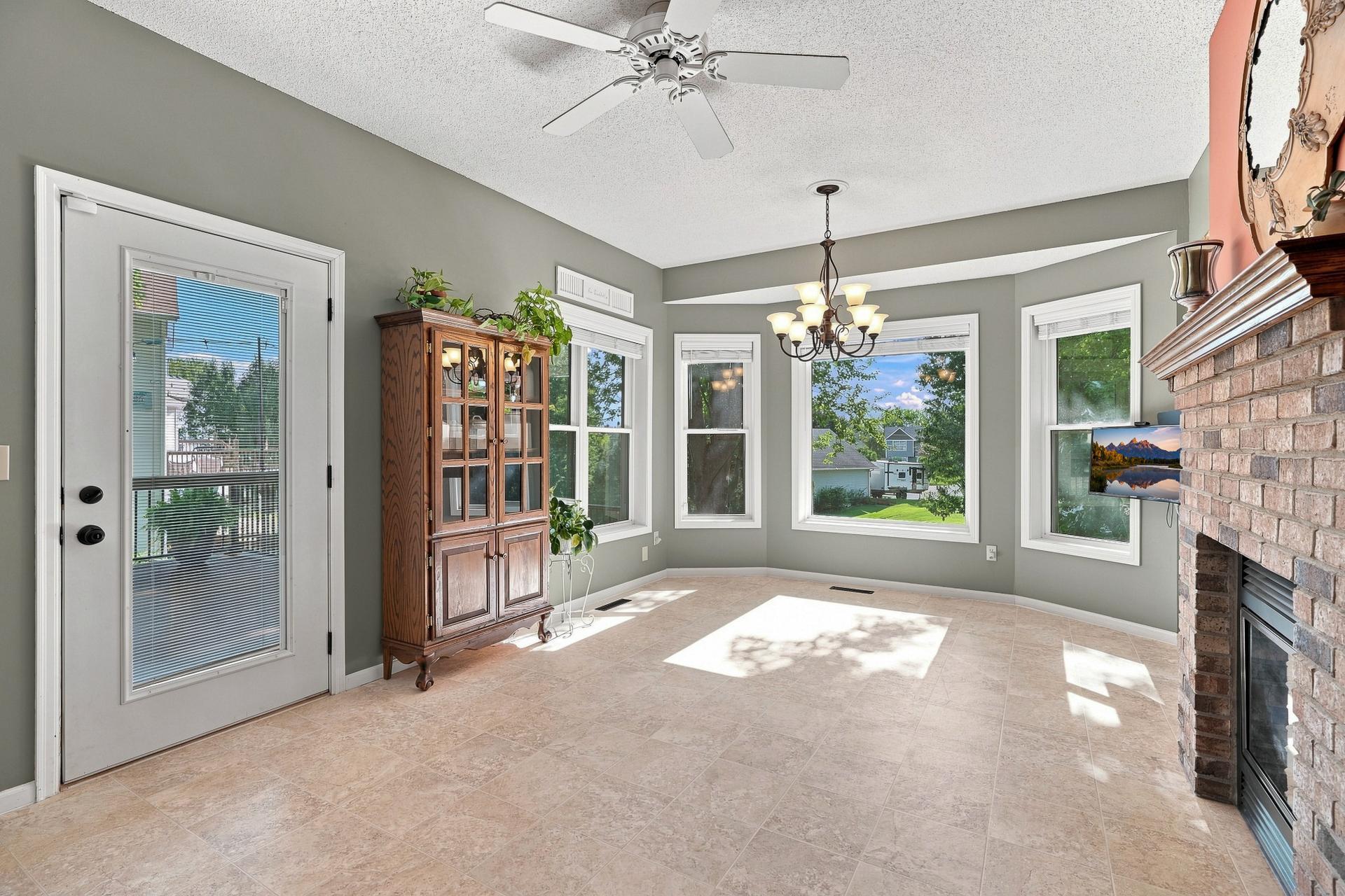 Informal Dining Room!