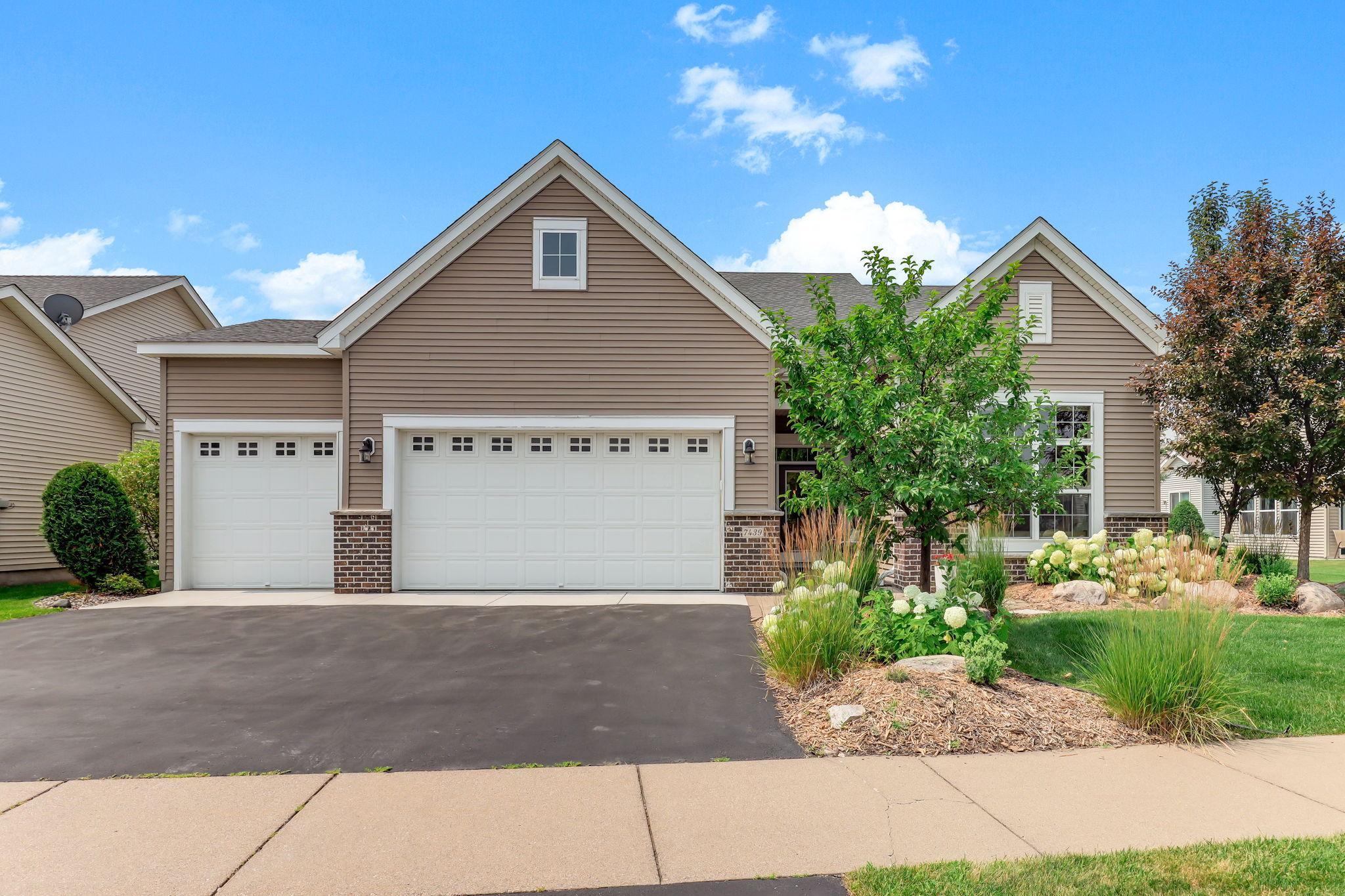 Beautiful detached, one-level townhome offering effortless living in a prime Maple Grove location.