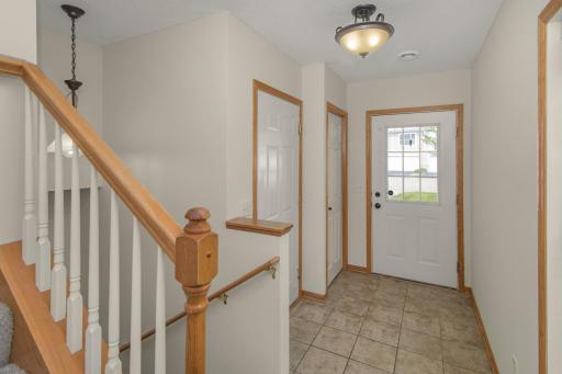 10642 Pond Curve, Woodbury, MN 55129