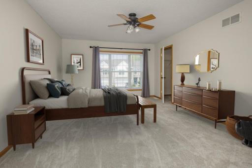 10642 Pond Curve, Woodbury, MN 55129