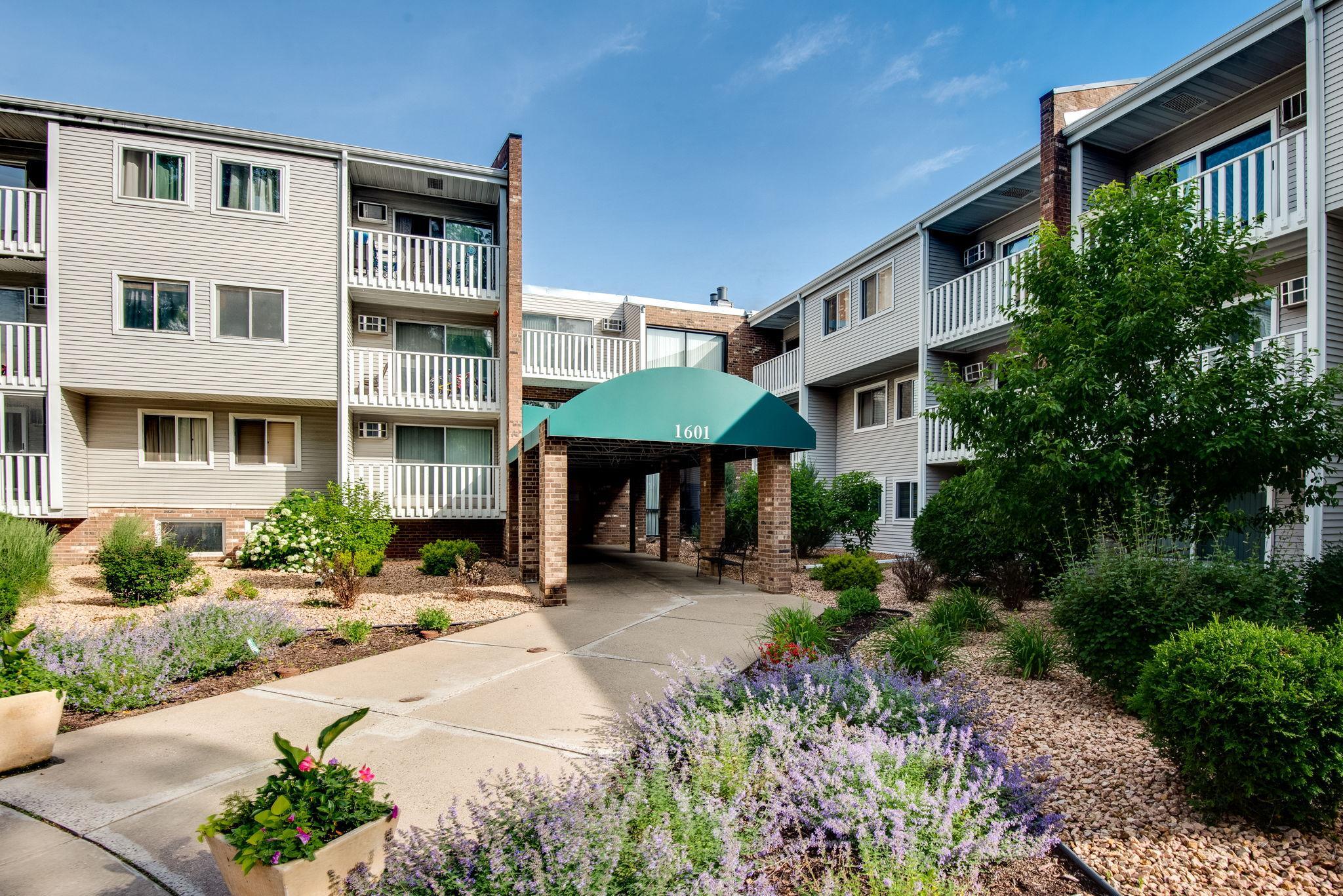 Black Forest has 258 units spread out over 3 floors.