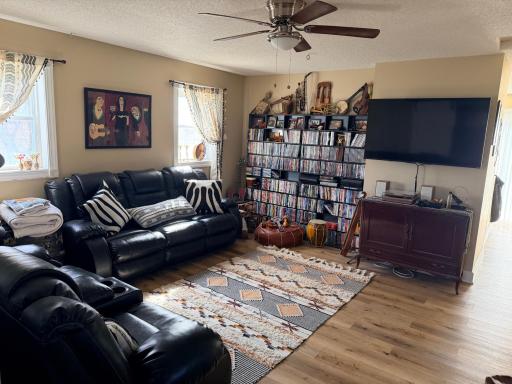 9711 Ireland Avenue NW, Annandale, MN 55302