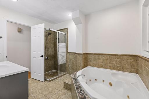 5952 Independence Avenue N, Minneapolis, MN 55428