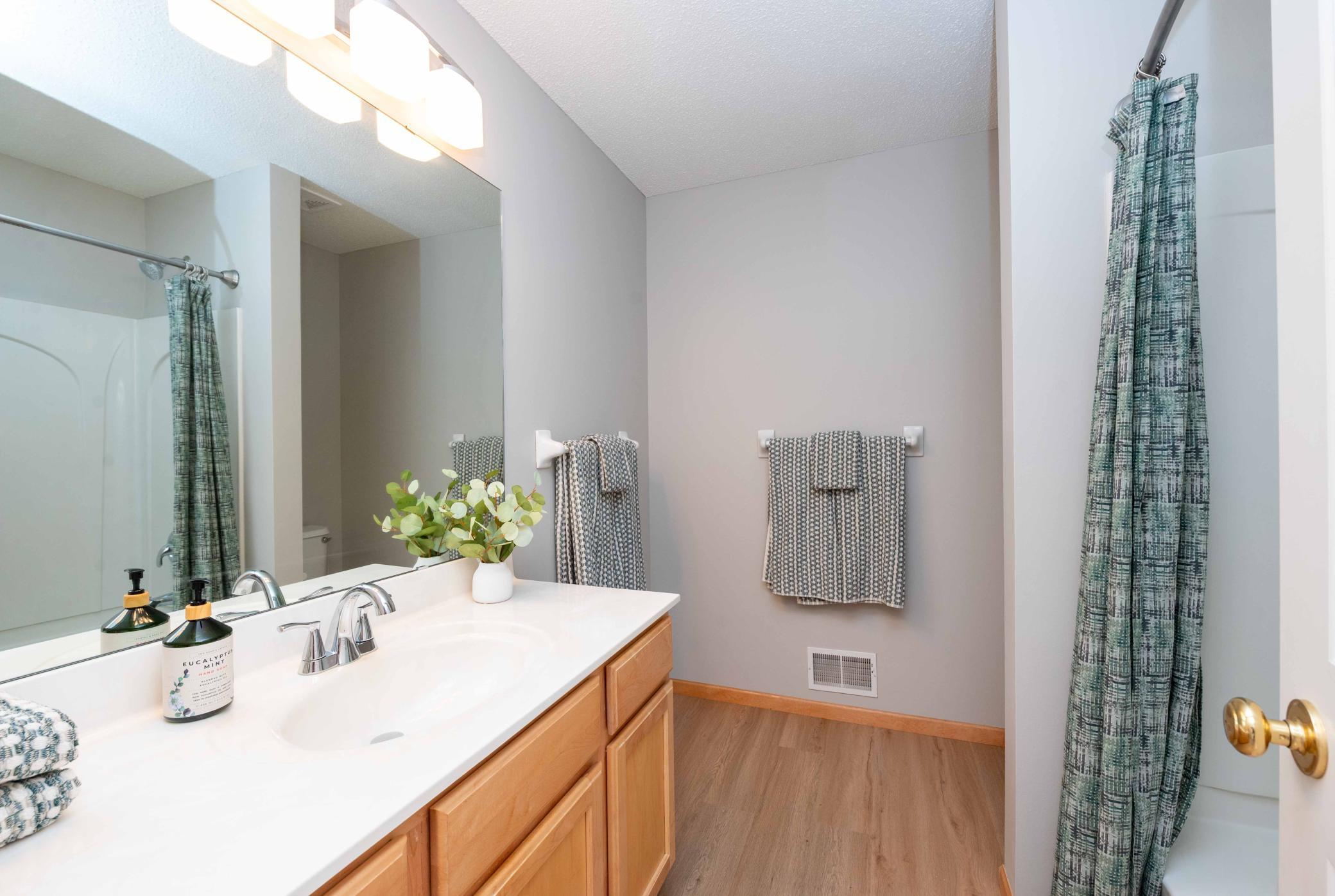 Lovely upstairs bathroom