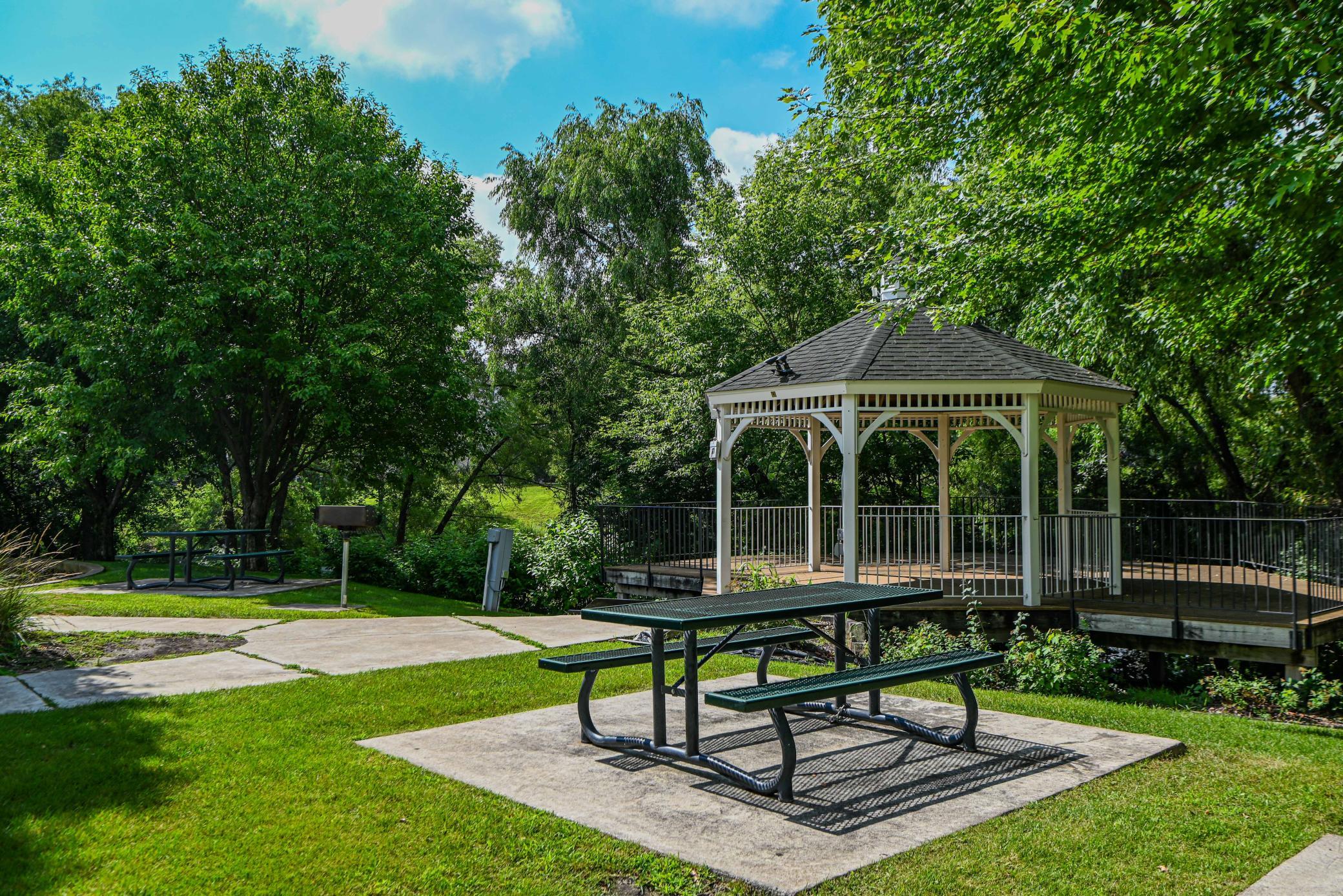 Nice place to picnic and play