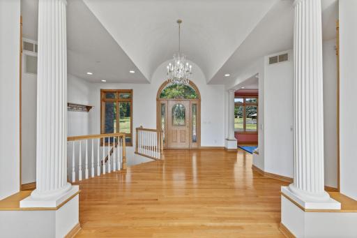 500 Barton Avenue NW, Buffalo, MN 55313