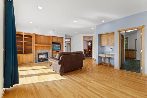 500 Barton Avenue NW, Buffalo, MN 55313