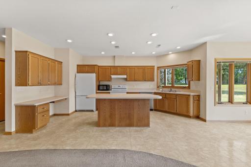 500 Barton Avenue NW, Buffalo, MN 55313