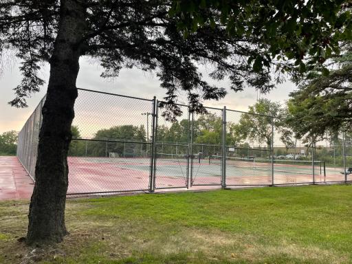 1274 Amble Road, Saint Paul, MN 55112