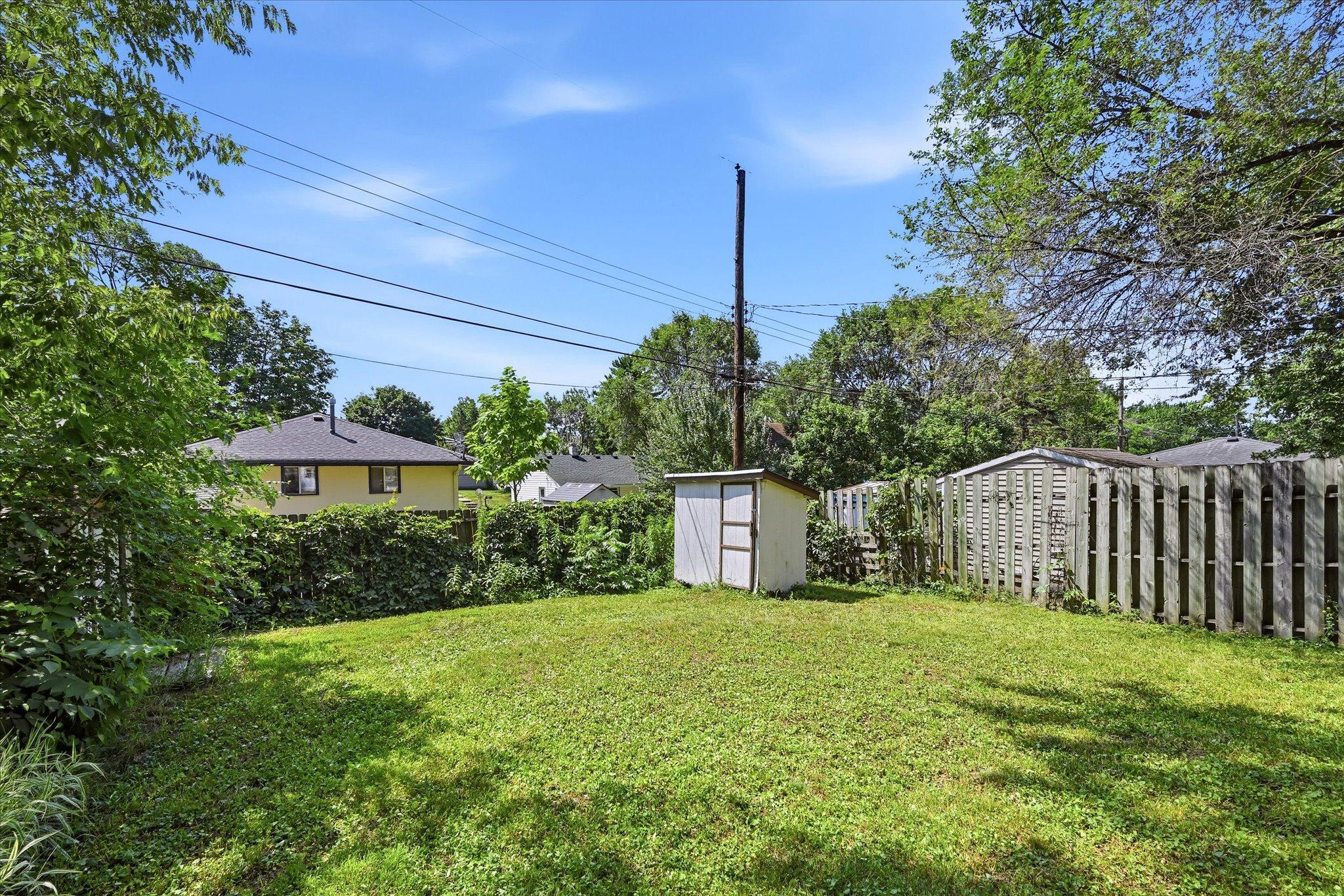 Shopping, restaurants, and everyday amenities just minutes away