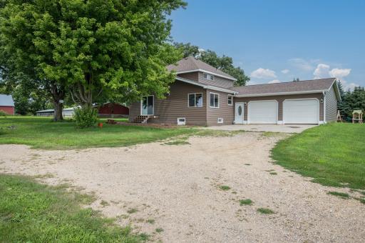 205 232nd Avenue, Fairmont, MN 56031