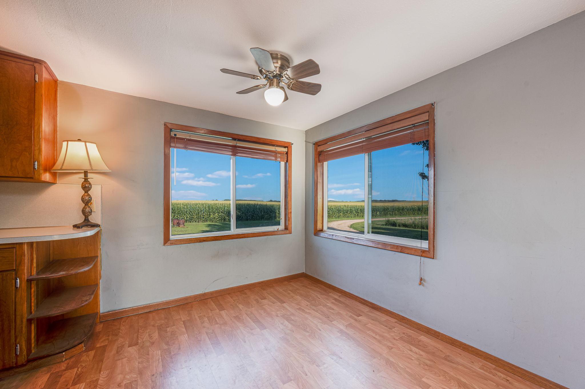 205 232nd Ave Fairmont MN-24.jpg