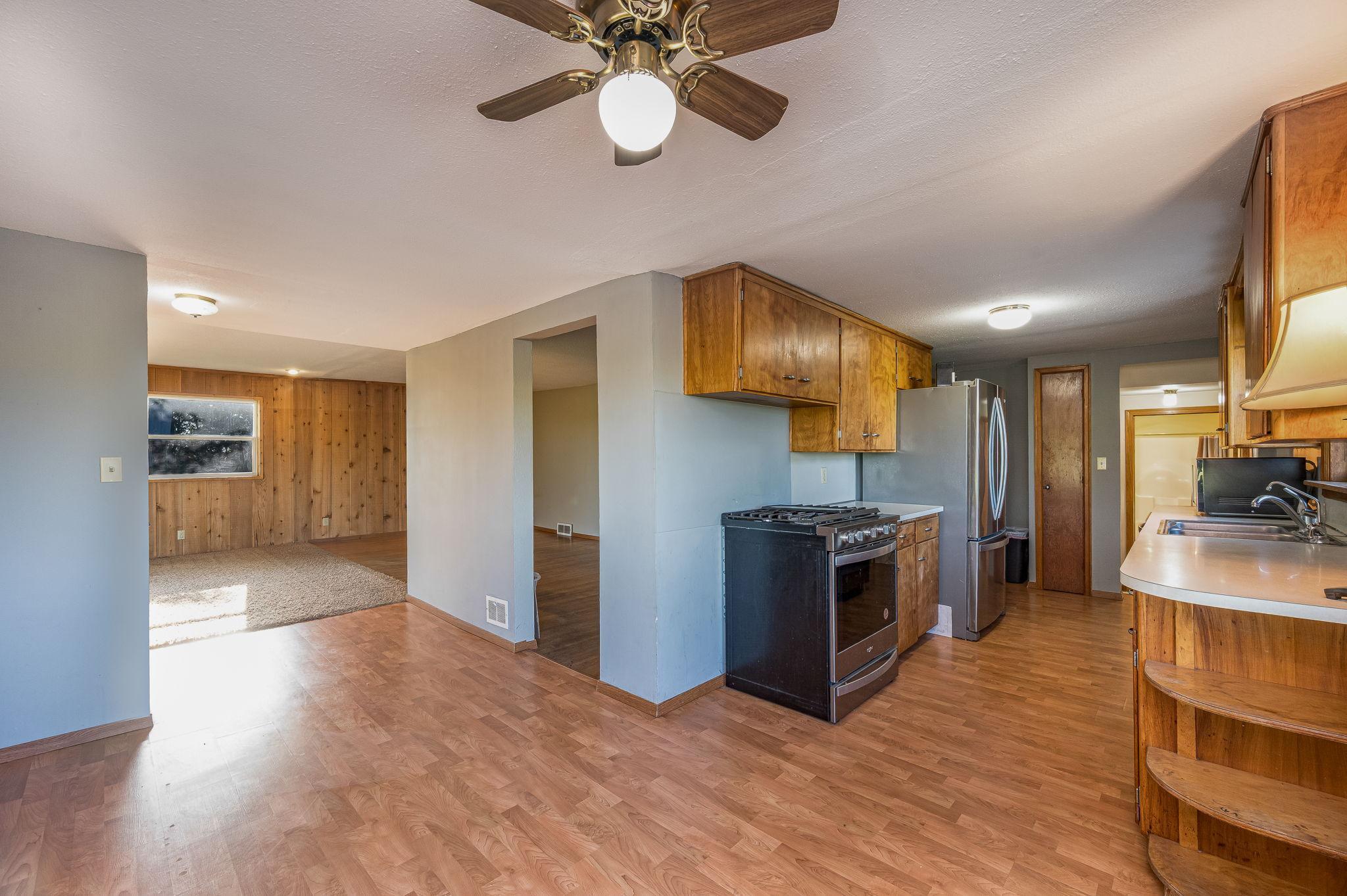 205 232nd Ave Fairmont MN-25.jpg