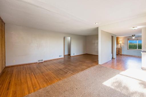 205 232nd Avenue, Fairmont, MN 56031