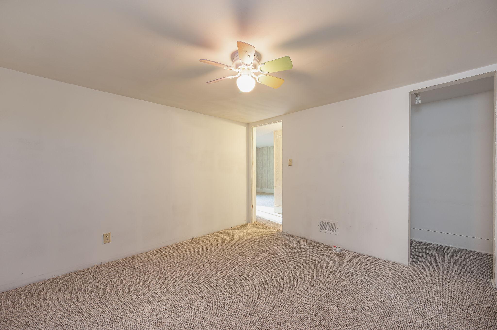 205 232nd Ave Fairmont MN-44.jpg