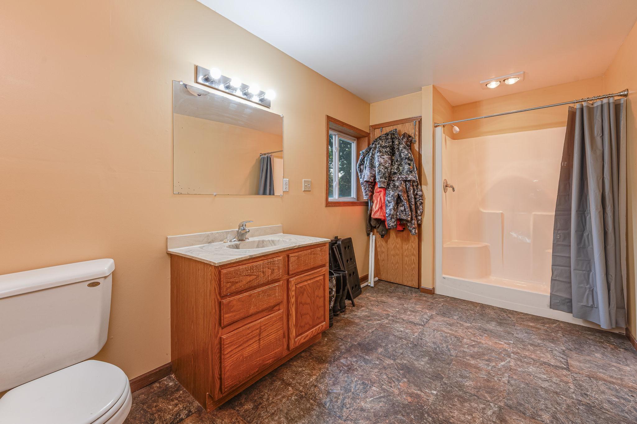 205 232nd Ave Fairmont MN-36.jpg