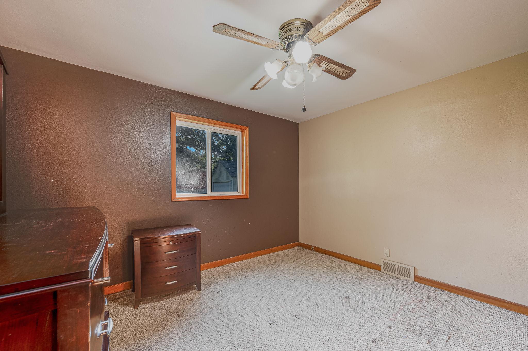 205 232nd Ave Fairmont MN-33.jpg