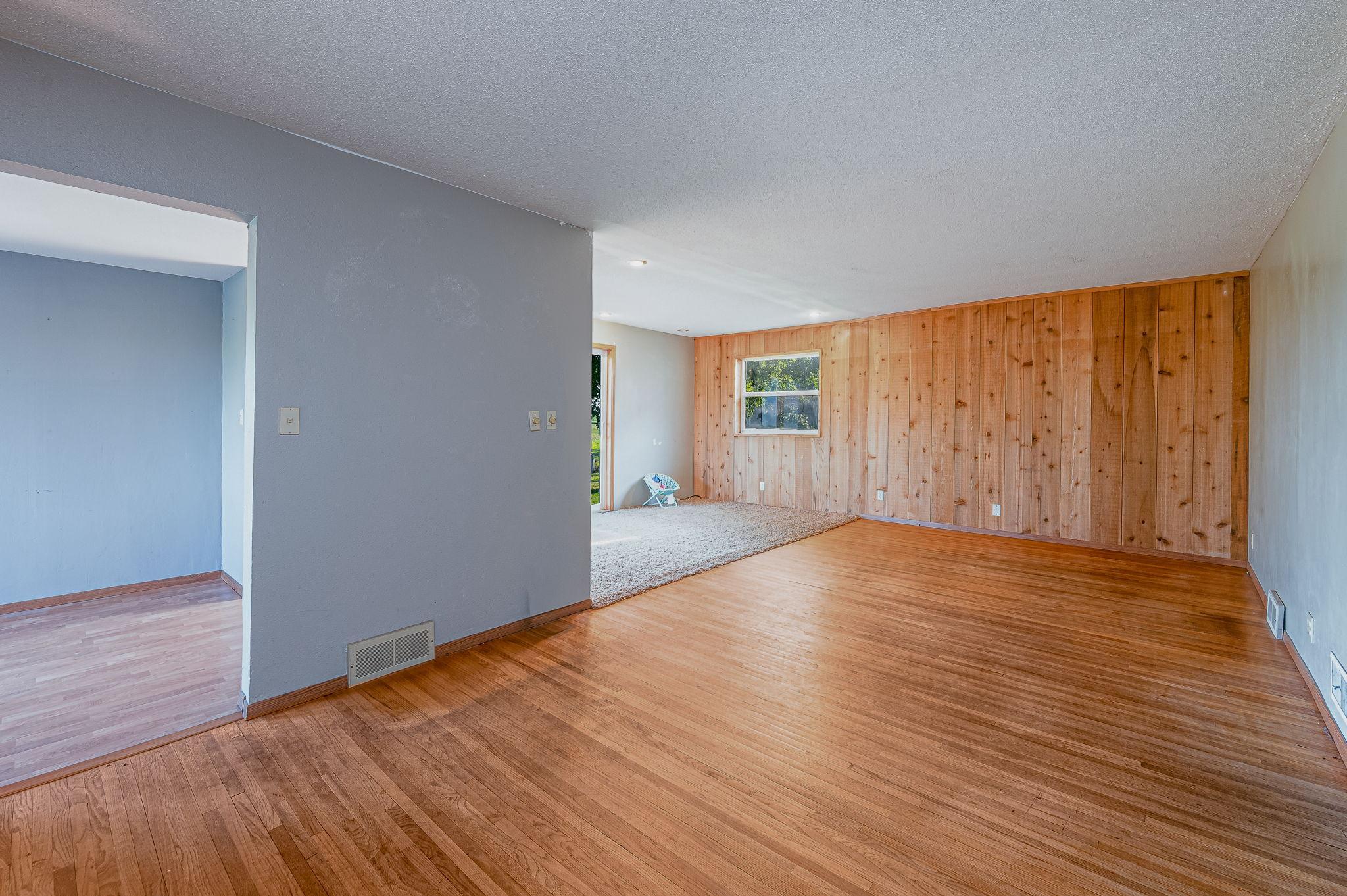205 232nd Ave Fairmont MN-28.jpg