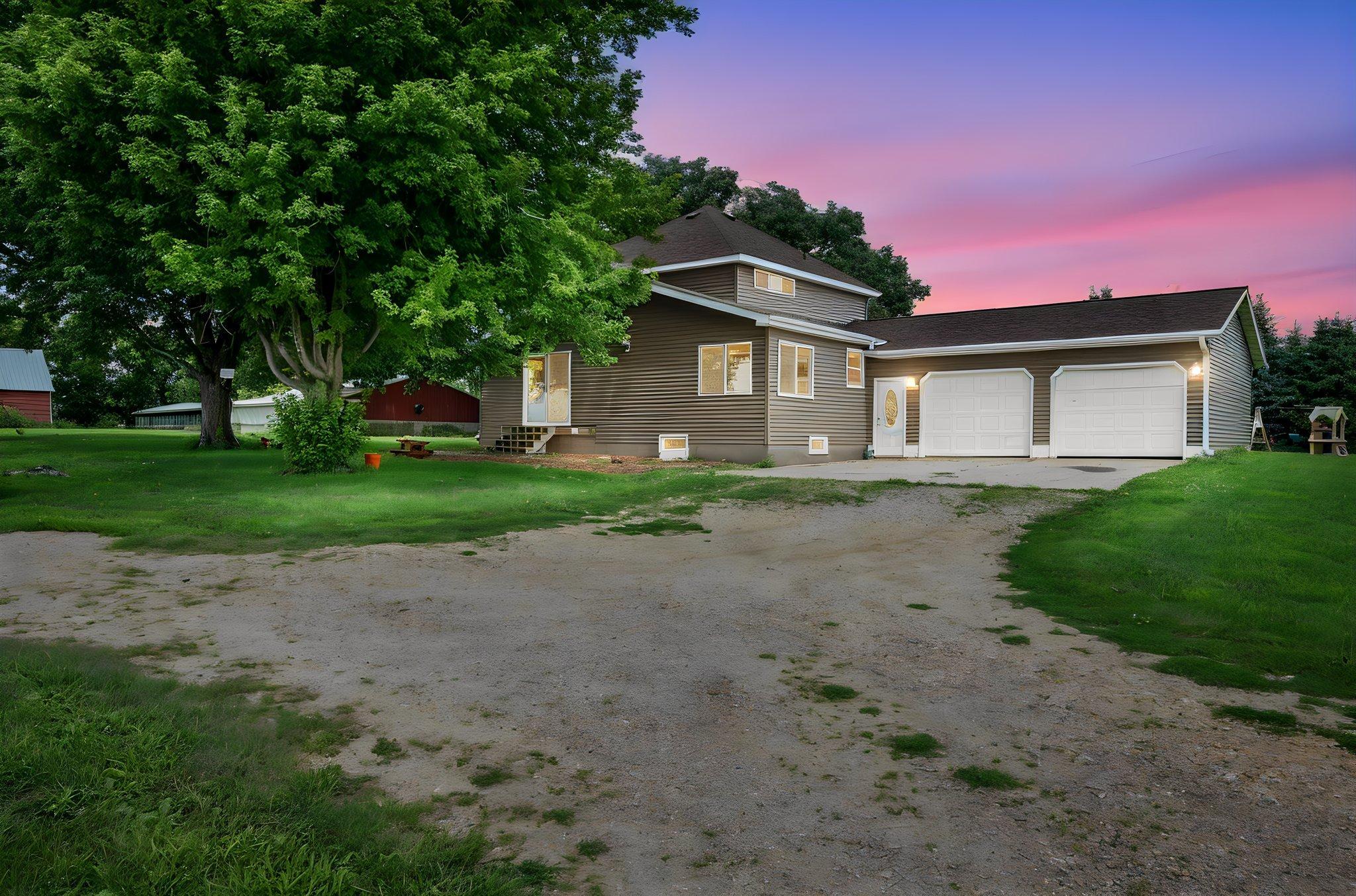 205 232nd Ave Fairmont MN-02 day to dusk.jpeg
