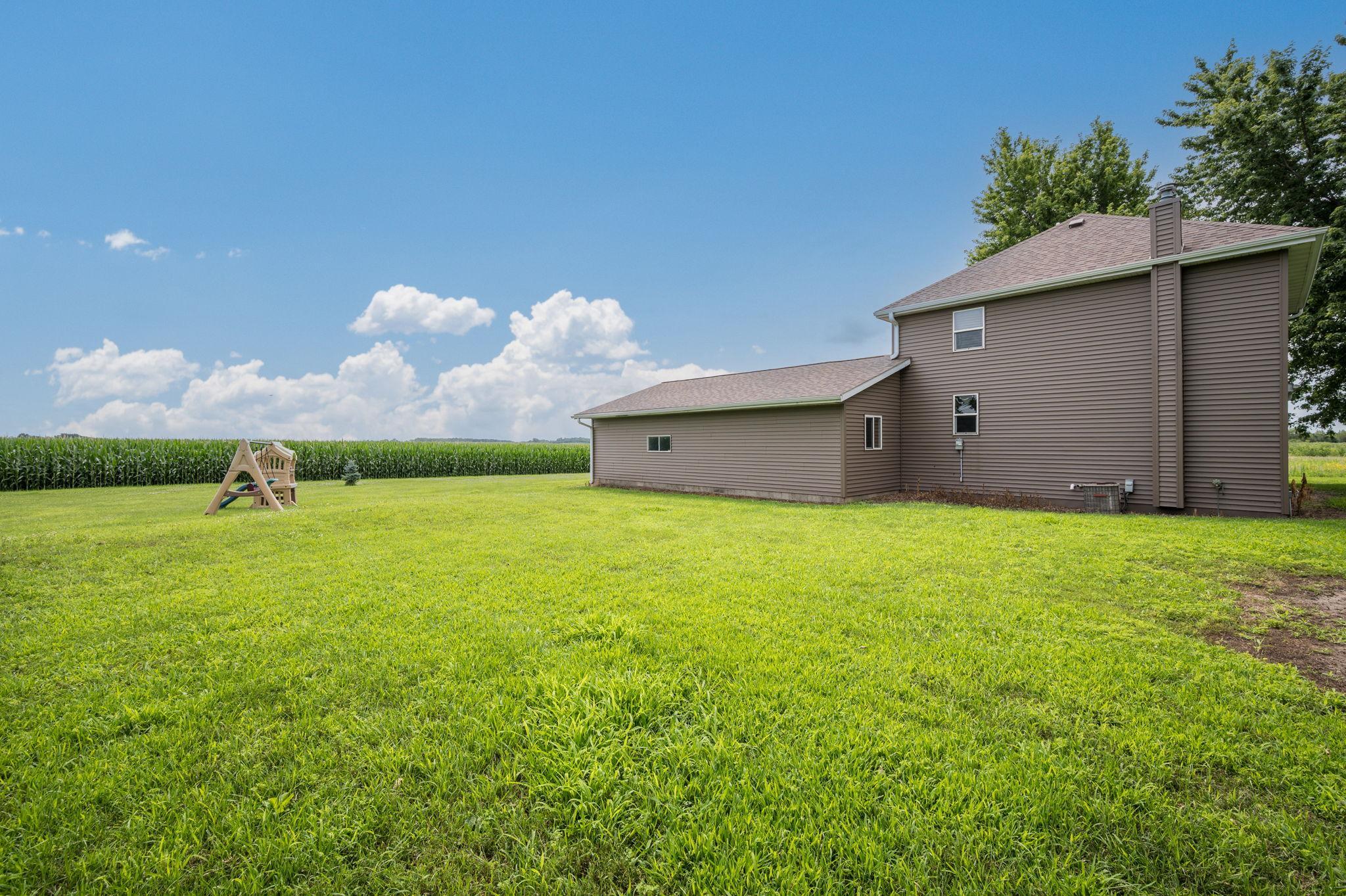205 232nd Ave Fairmont MN-09.jpg