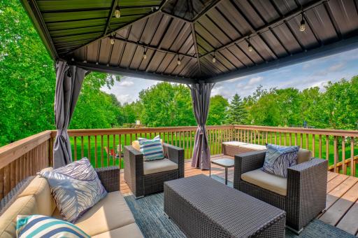 3412 Walden Drive, Woodbury, MN 55129