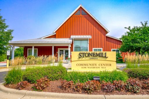 Take advantage of all the neighborhood amenities including a pool, gym, splash pad, movie theater room, club house, hockey rink, and numerous parks!