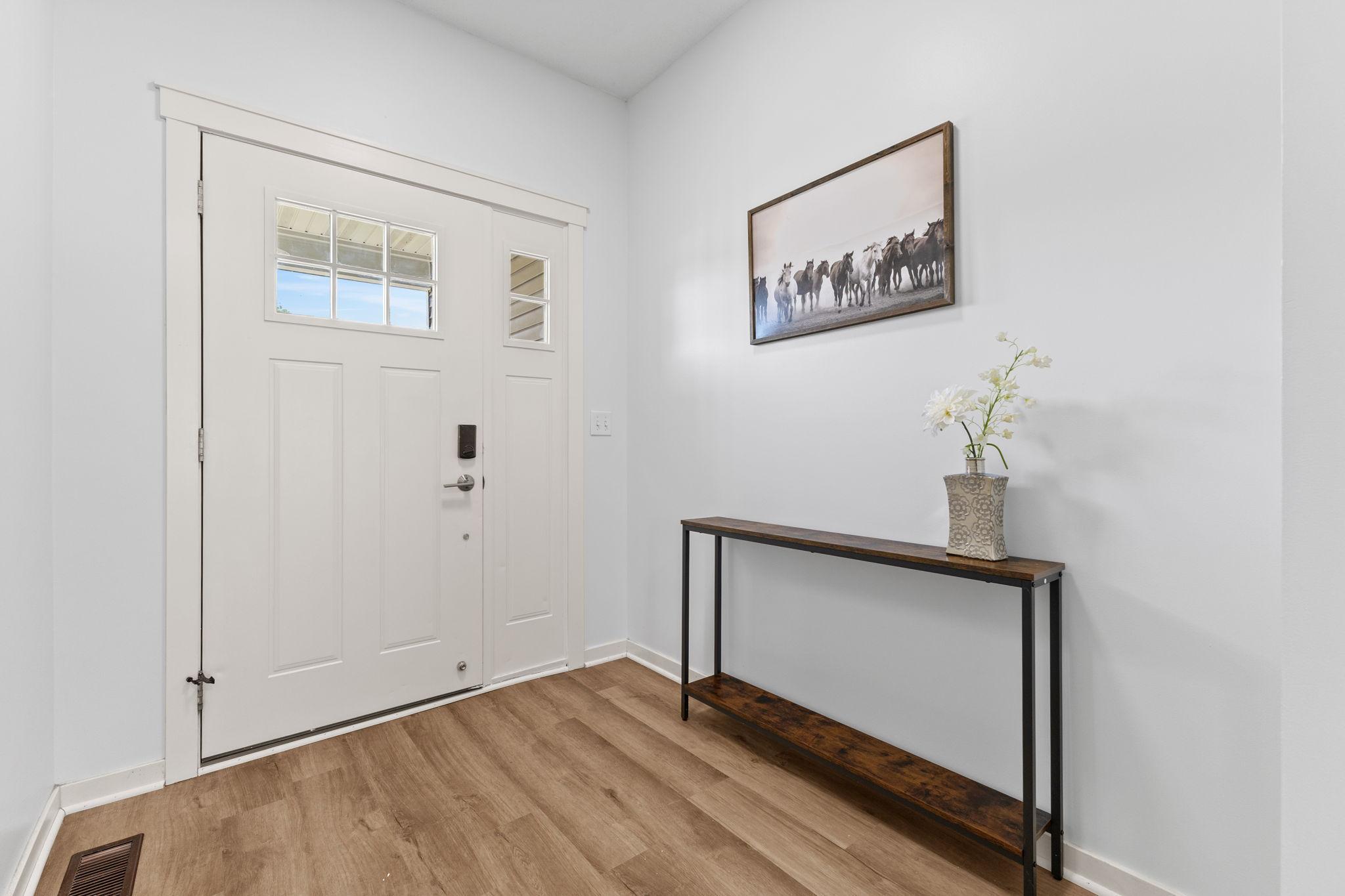 Vivid Spaces_10730 Knollwood Ln_08.jpg