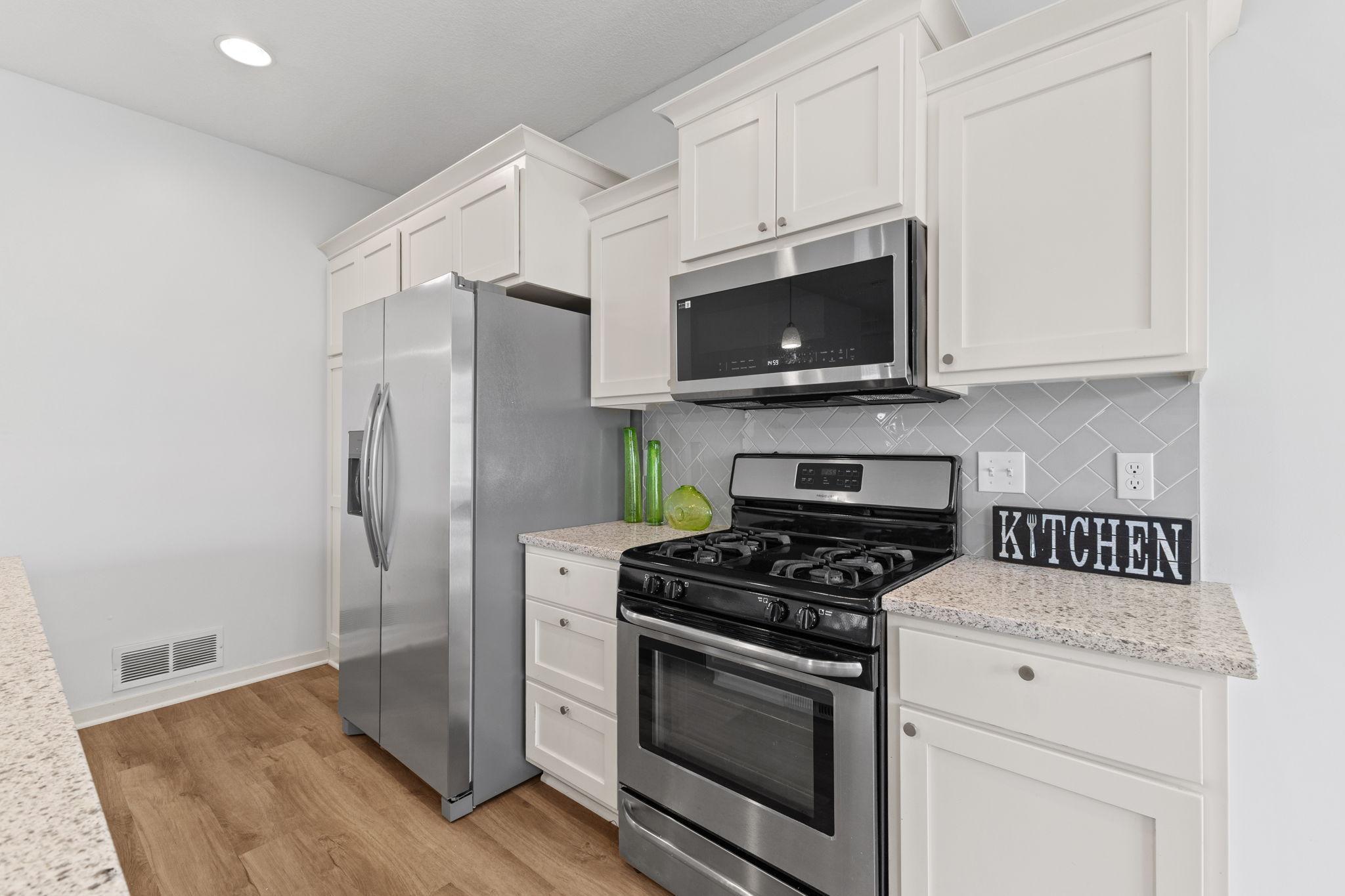 Vivid Spaces_10730 Knollwood Ln_21.jpg