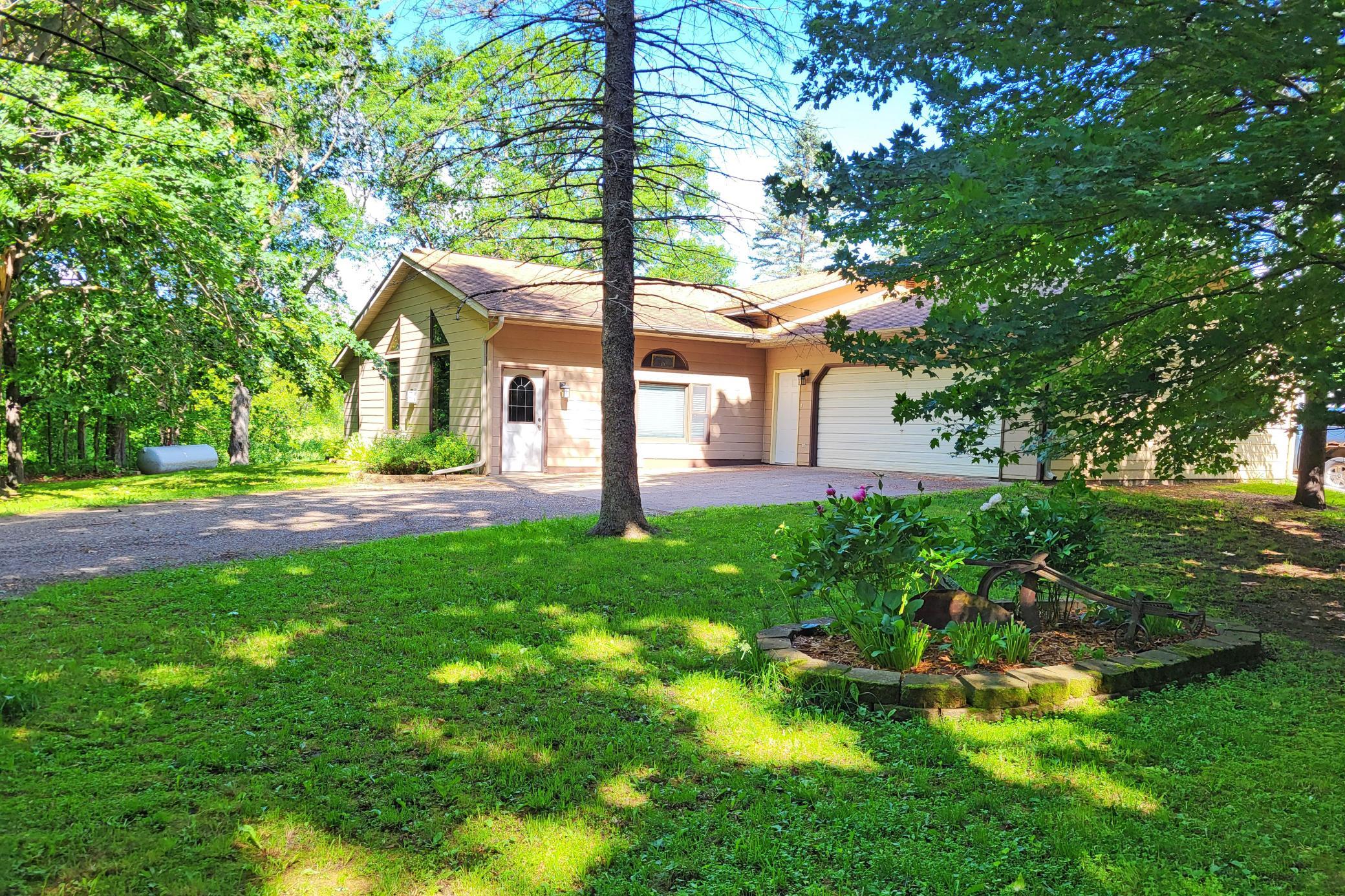 50b-Kanabec-30-House-Exterior-39b-JN.jpg