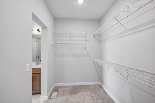 46-web-or-mls-Spruce St-S1706-046.jpg
