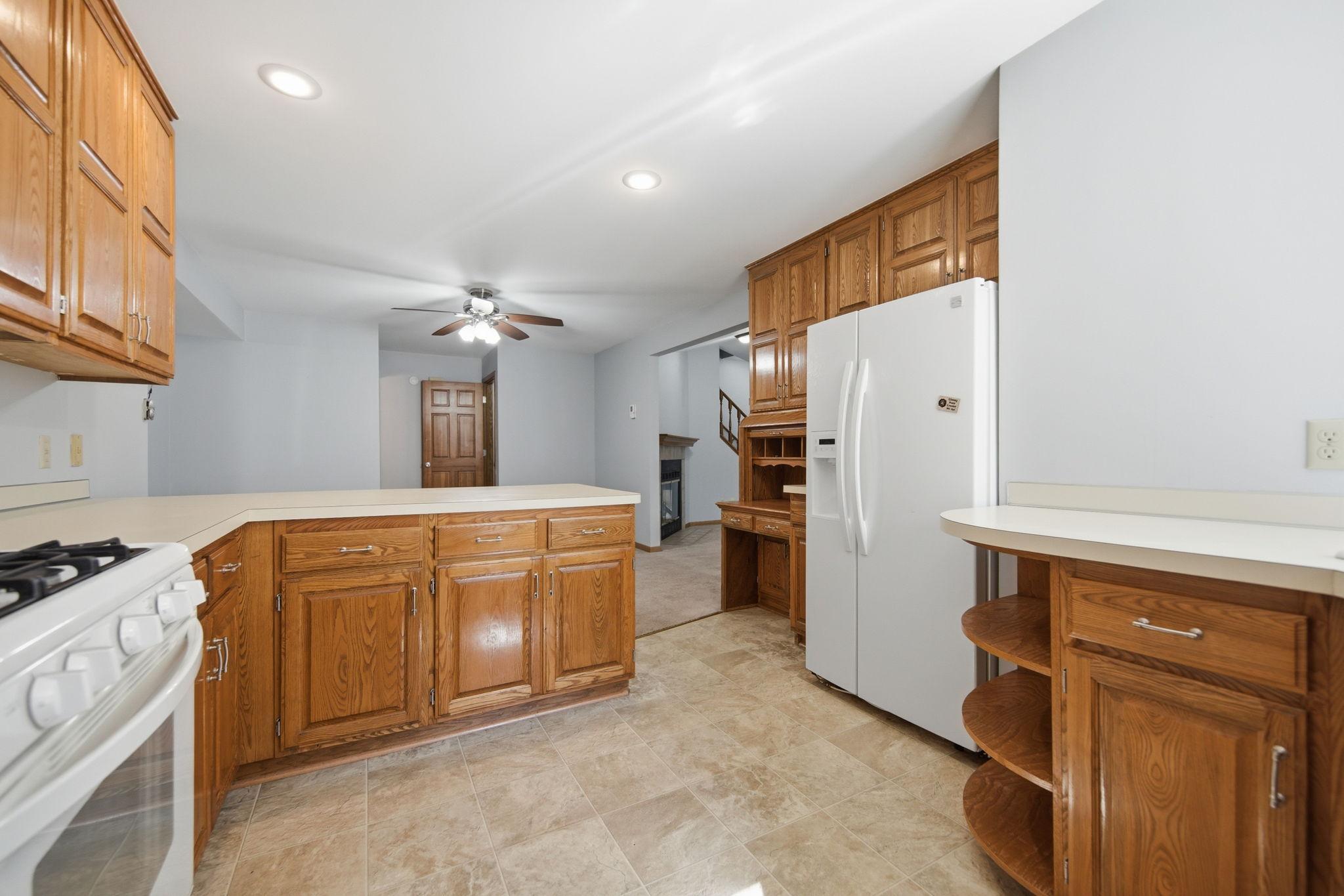 Comfortably accommodates multiple people with ease.
