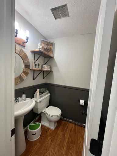 Lower level 3/4 bath