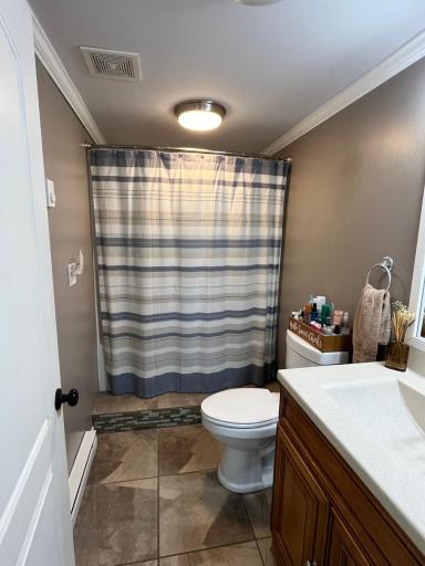 Lower level full bath