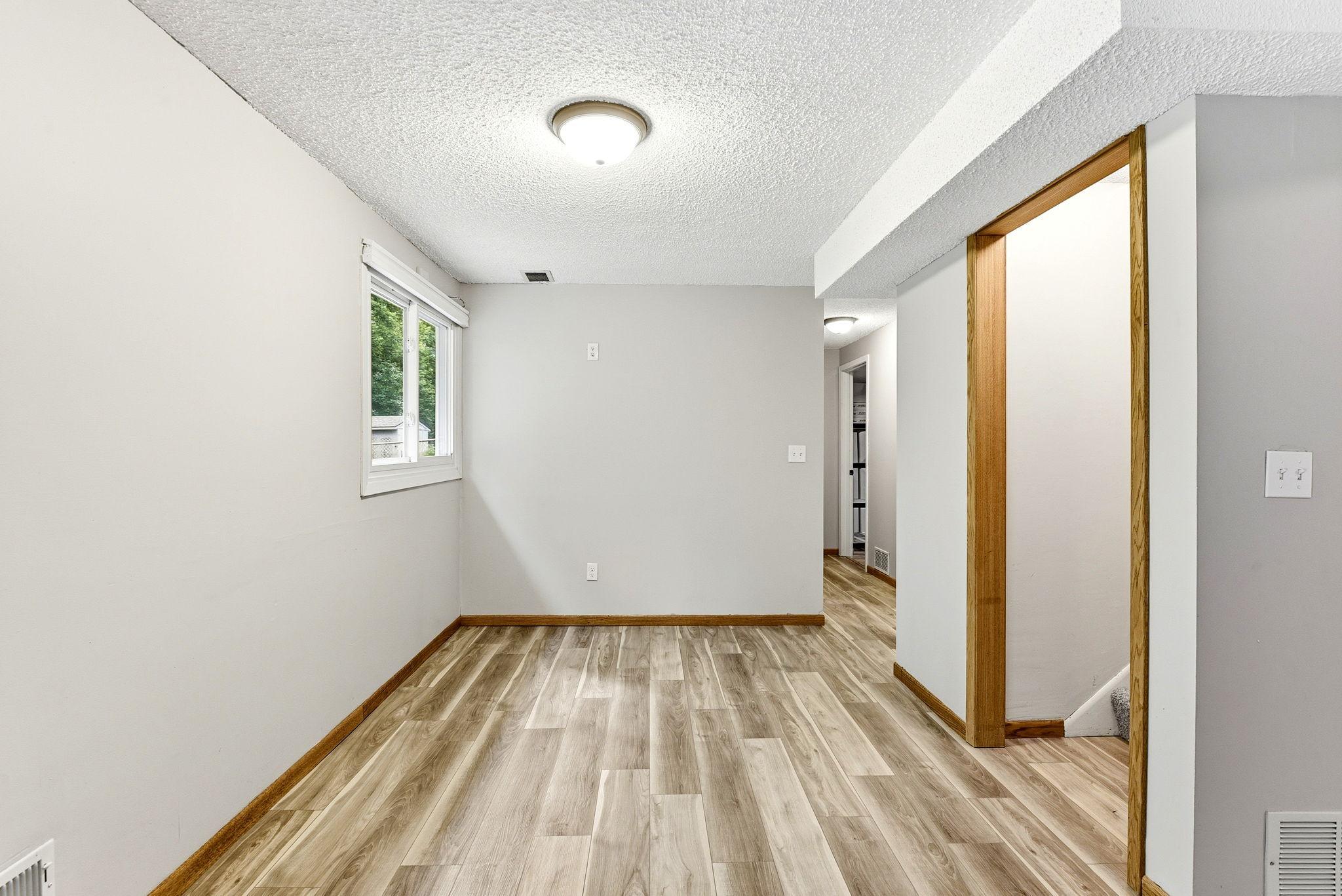 26-web-or-mls-7064-Springhill-Cir-26.jpg