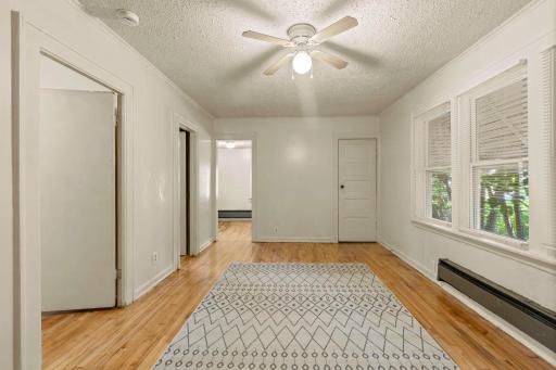 3822 Dupont Avenue N, Minneapolis, MN 55412