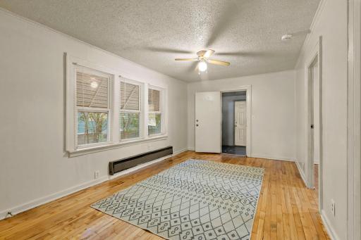 3822 Dupont Avenue N, Minneapolis, MN 55412