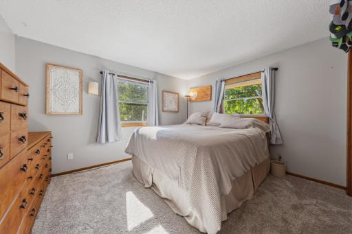 25 main bedroom.jpg