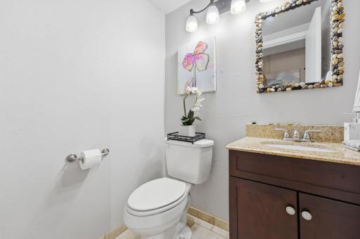 1762 Mcknight Road N, 17, Maplewood, MN 55109