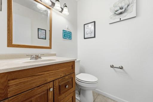 1762 Mcknight Road N, 17, Maplewood, MN 55109