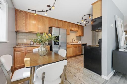 1762 Mcknight Road N, 17, Maplewood, MN 55109