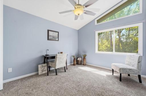 1762 Mcknight Road N, 17, Maplewood, MN 55109