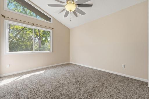 1762 Mcknight Road N, 17, Maplewood, MN 55109