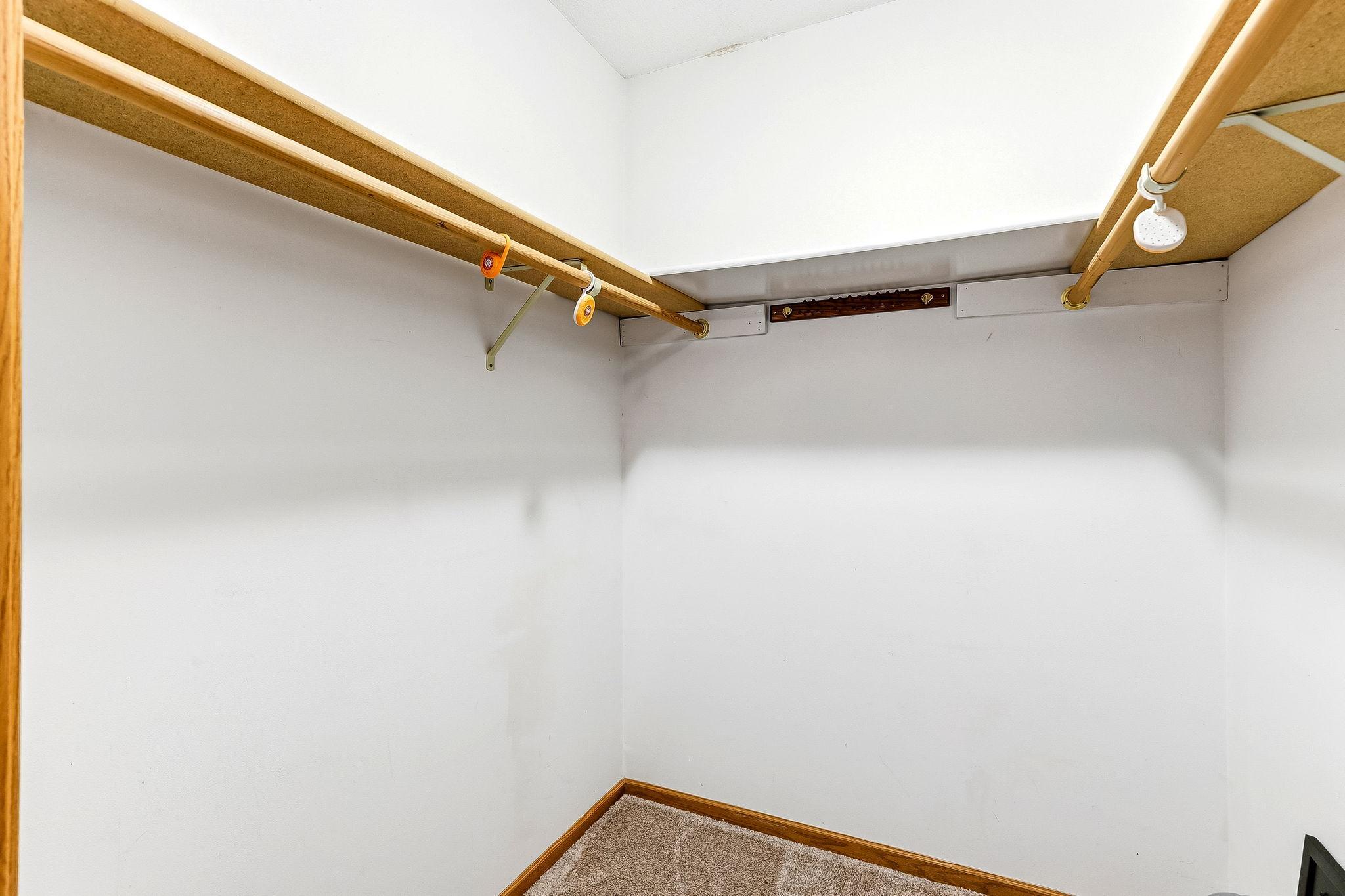 21-web-or-mls-11831-Kerry-St-21.jpg