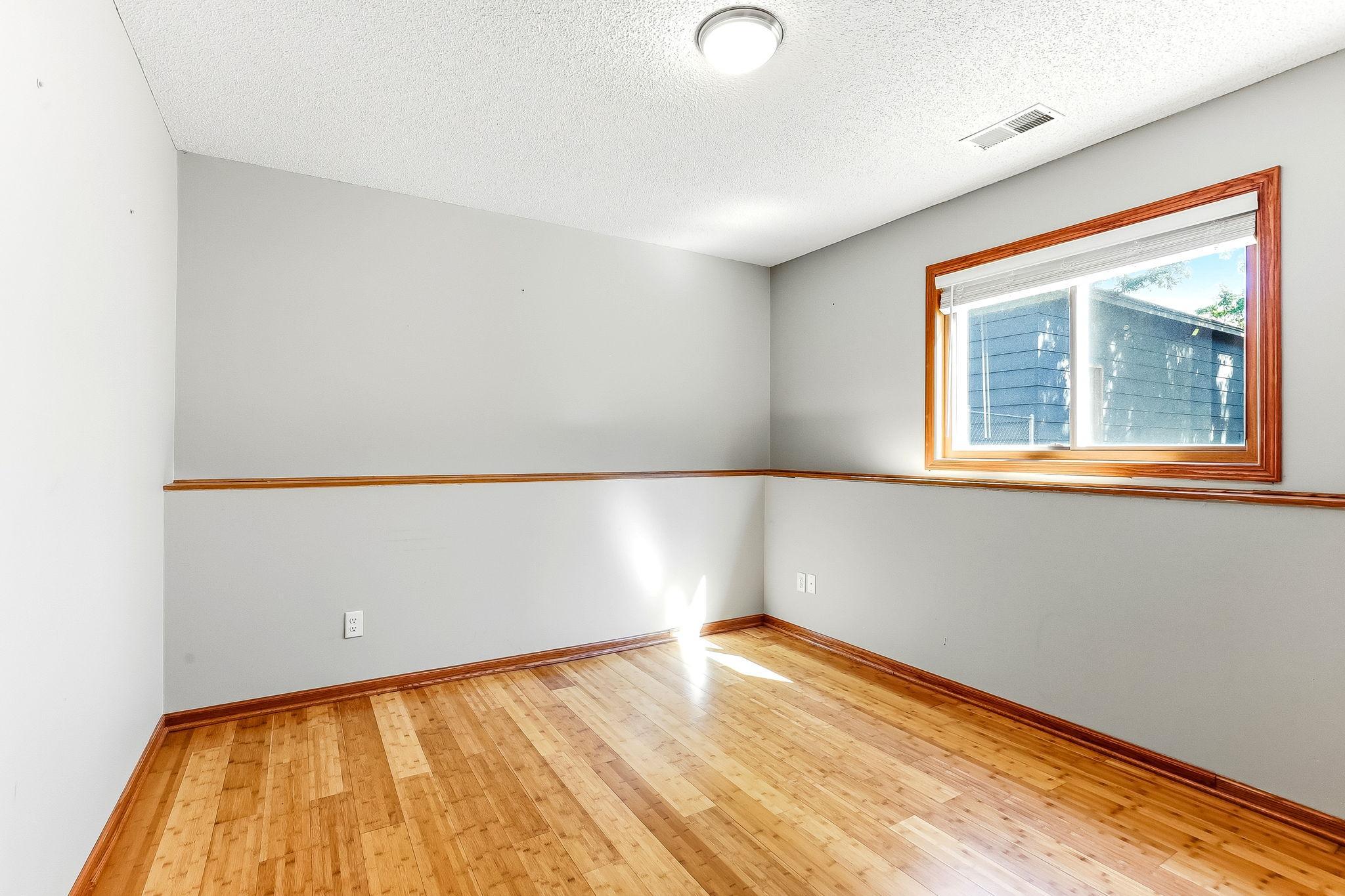 26-web-or-mls-11831-Kerry-St-26.jpg