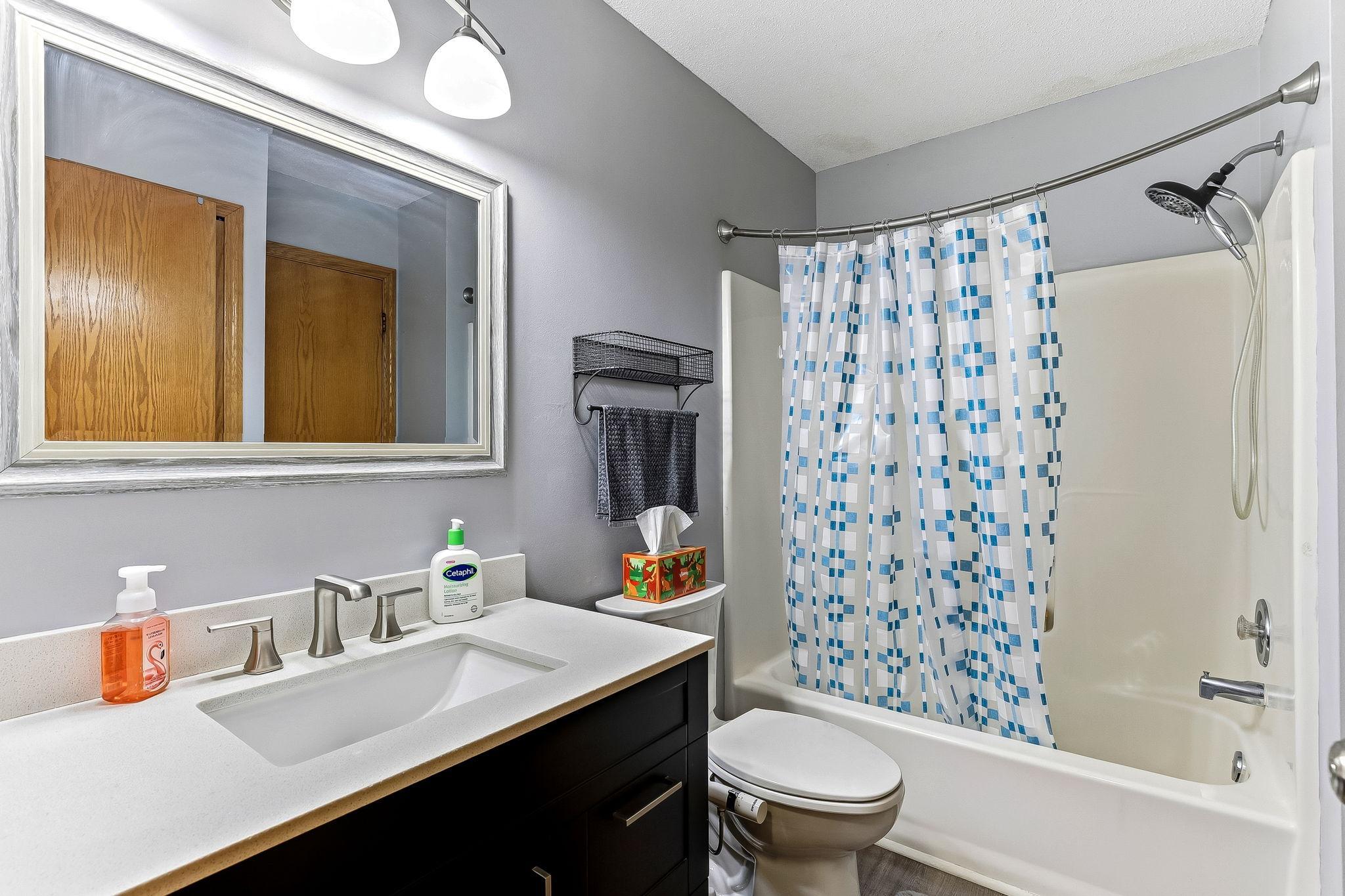 18-web-or-mls-11831-Kerry-St-18.jpg